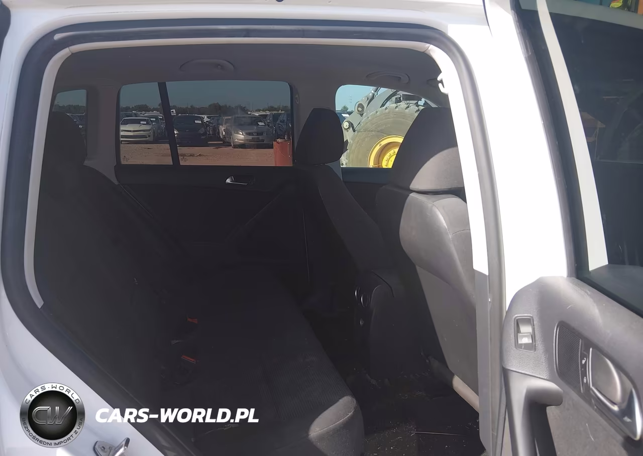 2014 Volkswagen Tiguan S VIN:WVGAV3AX0EW572785 - 8