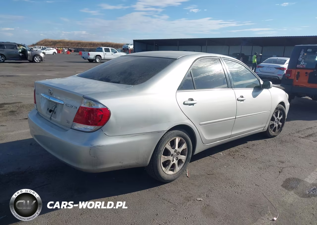 2005 Toyota Camry Xle V6 VIN:4T1BF30K15U620166 - 4