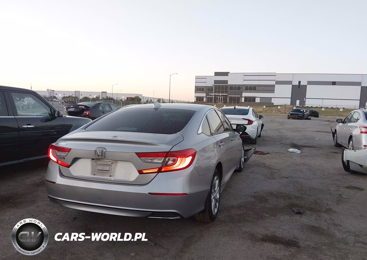 2018 Honda Accord Lx VIN:1HGCV1F19JA084644 - 4