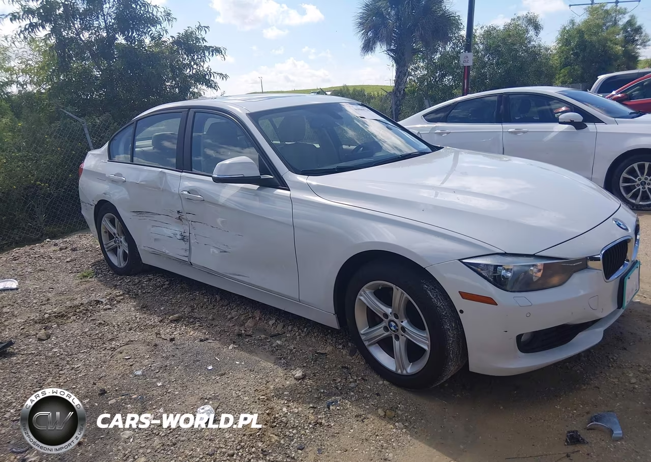2013 BMW 328I xDrive VIN:WBA3B3C54DJ975906 - 13