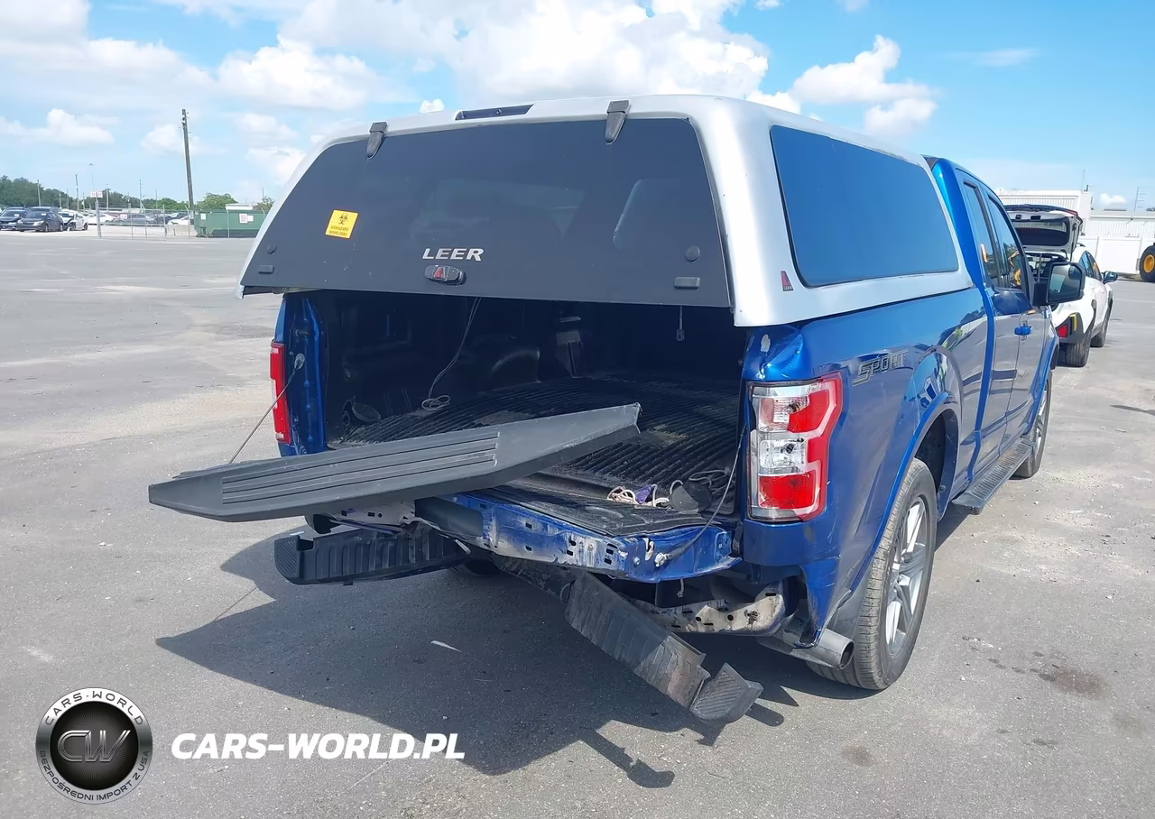 2018 Ford F-150 Xlt VIN:1FTEX1CP4JFC10759 - 4