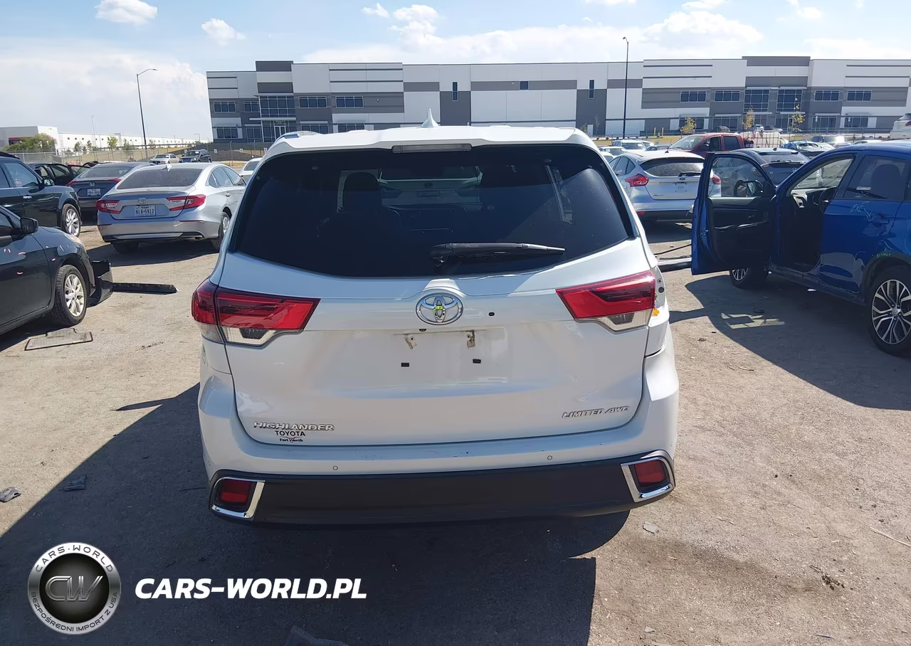 2019 Toyota Highlander Limited Platinum VIN:5TDDZRFH5KS714540 - 17
