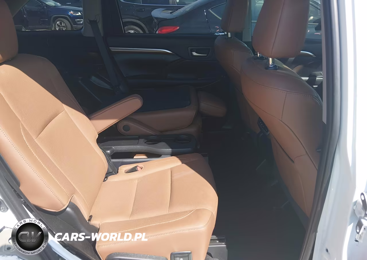 2019 Toyota Highlander Limited Platinum VIN:5TDDZRFH5KS714540 - 8