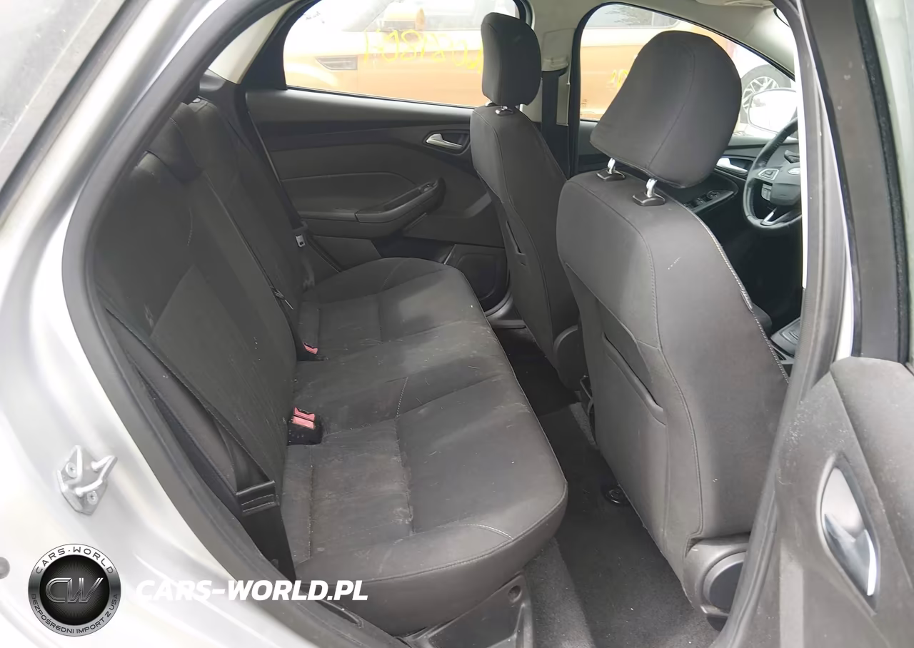 2015 Ford Focus Se VIN:1FADP3F27FL338841 - 8