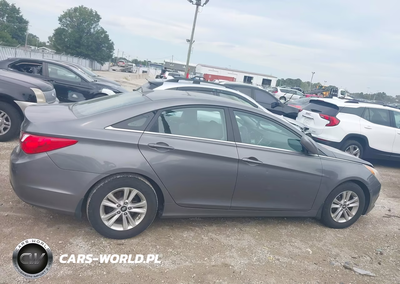 2011 Hyundai Sonata Gls VIN:5NPEB4AC1BH115065 - 13