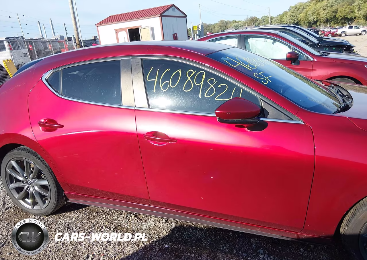 2019 Mazda Mazda3 Preferred Package VIN:JM1BPAMM4K1136054 - 13