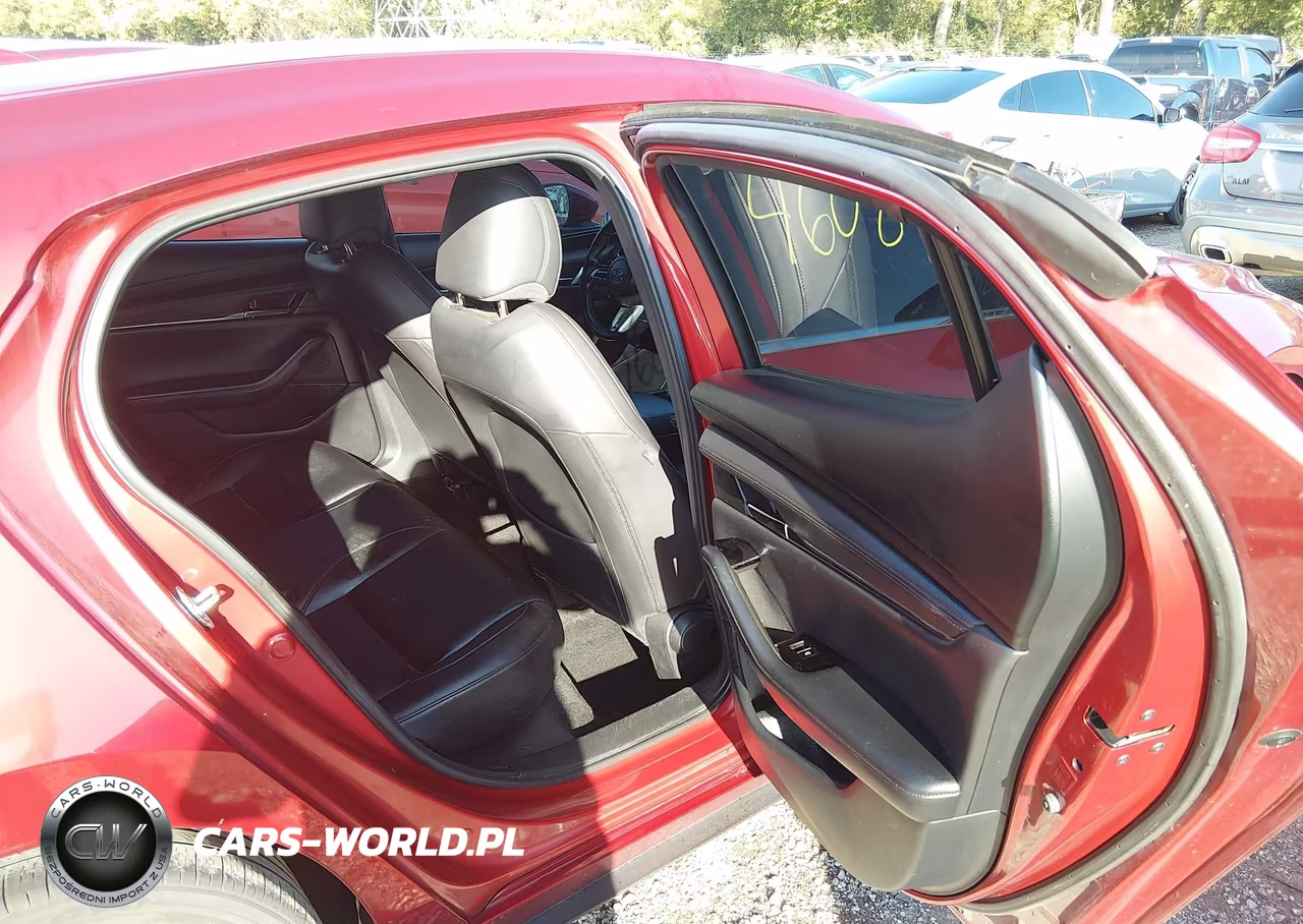2019 Mazda Mazda3 Preferred Package VIN:JM1BPAMM4K1136054 - 8