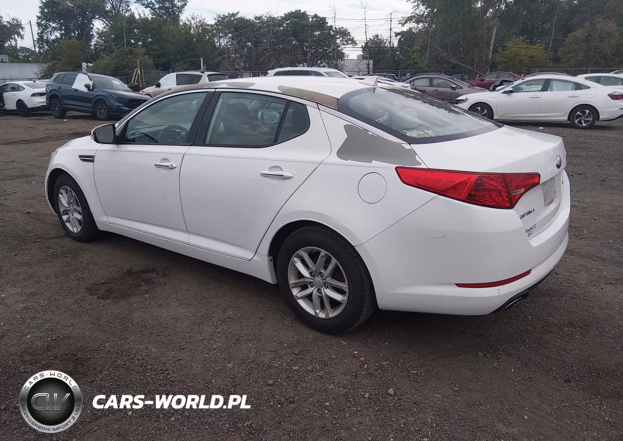 2013 Kia Optima Lx VIN:5XXGM4A76DG232550 - 3