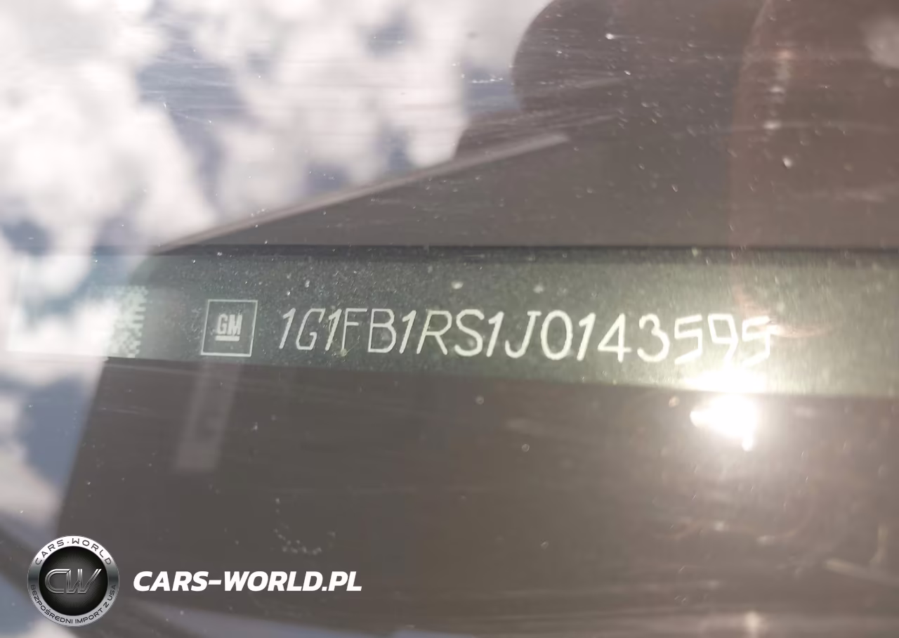 2018 Chevrolet Camaro 1Lt VIN:1G1FB1RS1J0143595 - 9