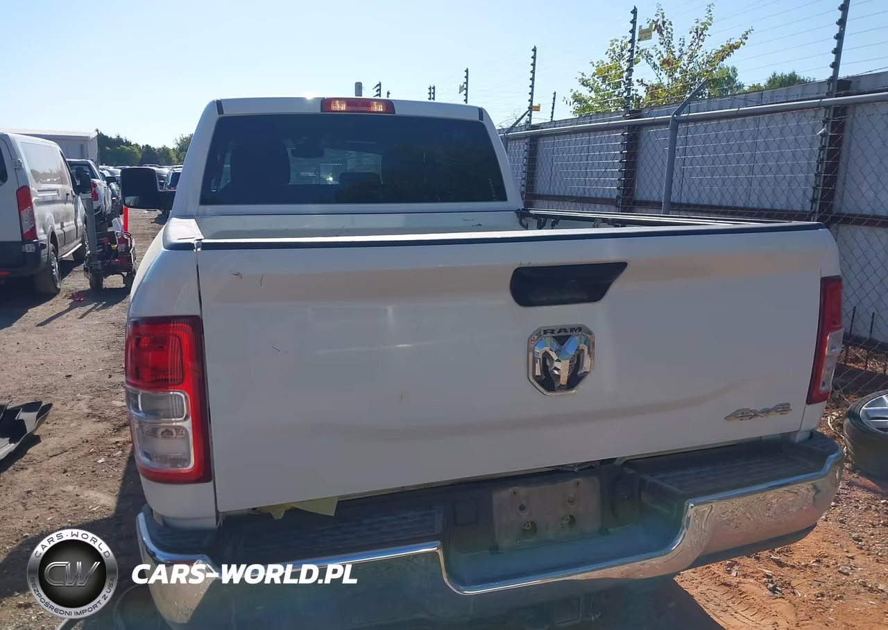 2023 Ram 2500 Big Horn 4X4 6'4 Box VIN:3C6UR5DJ8PG649100 - 16