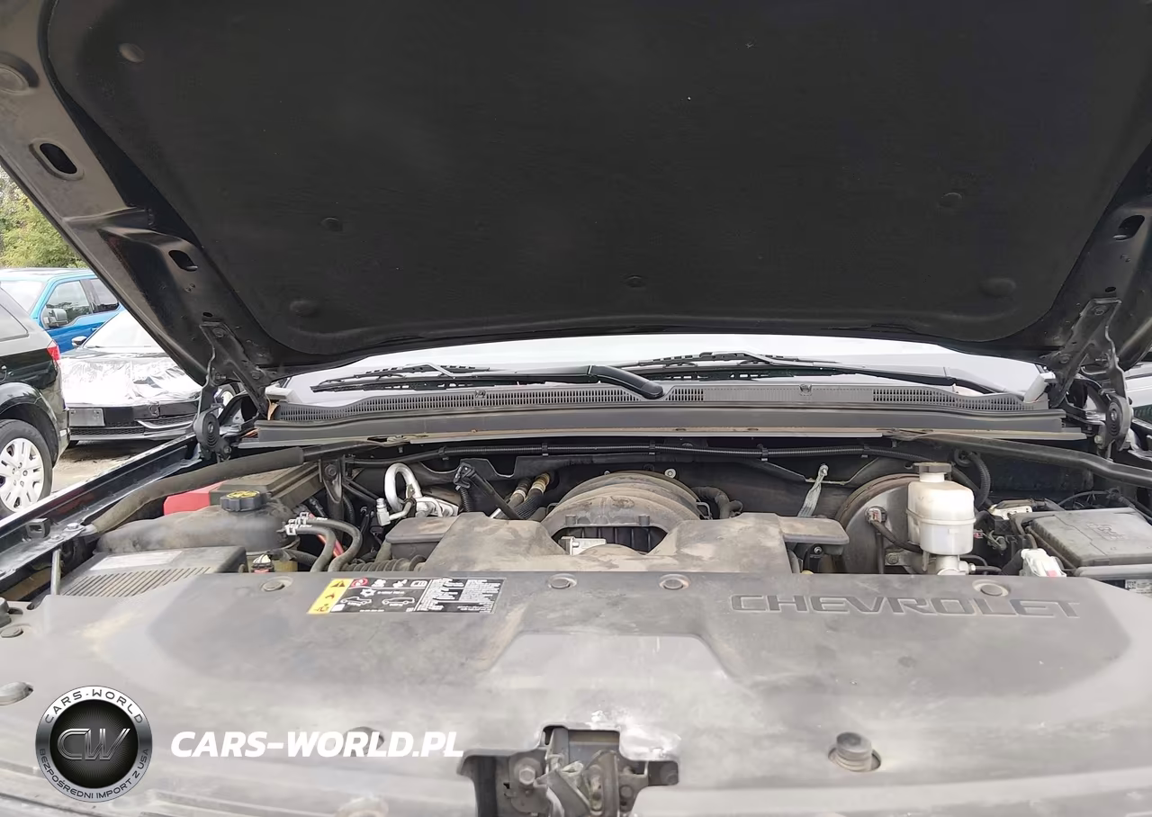 2018 Chevrolet Suburban Premier VIN:1GNSKJKC8JR391516 - 10