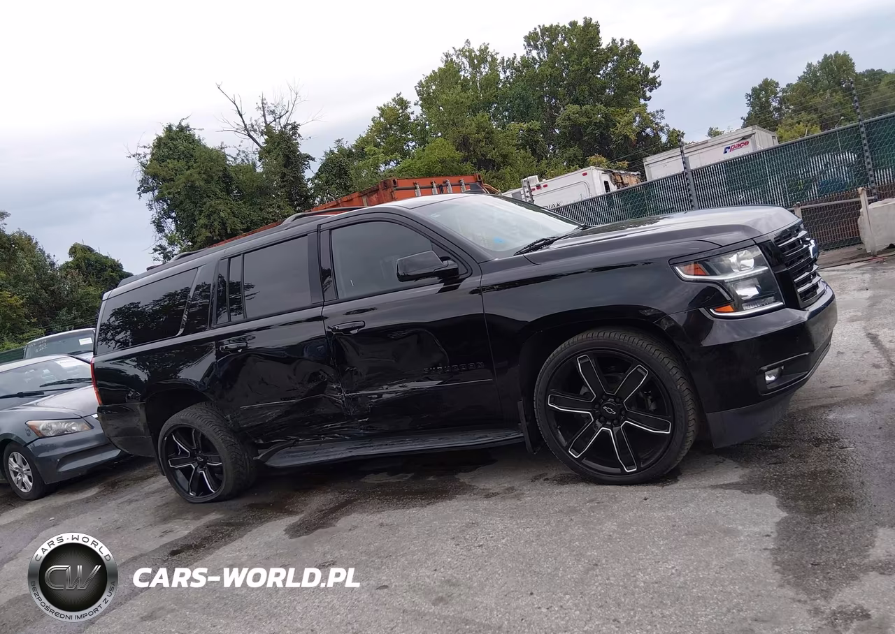 2018 Chevrolet Suburban Premier VIN:1GNSKJKC8JR391516 - 13