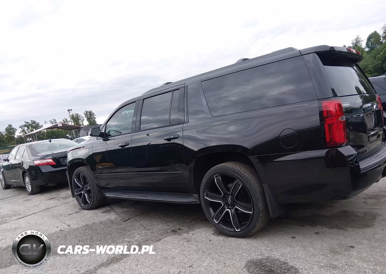 2018 Chevrolet Suburban Premier VIN:1GNSKJKC8JR391516 - 14