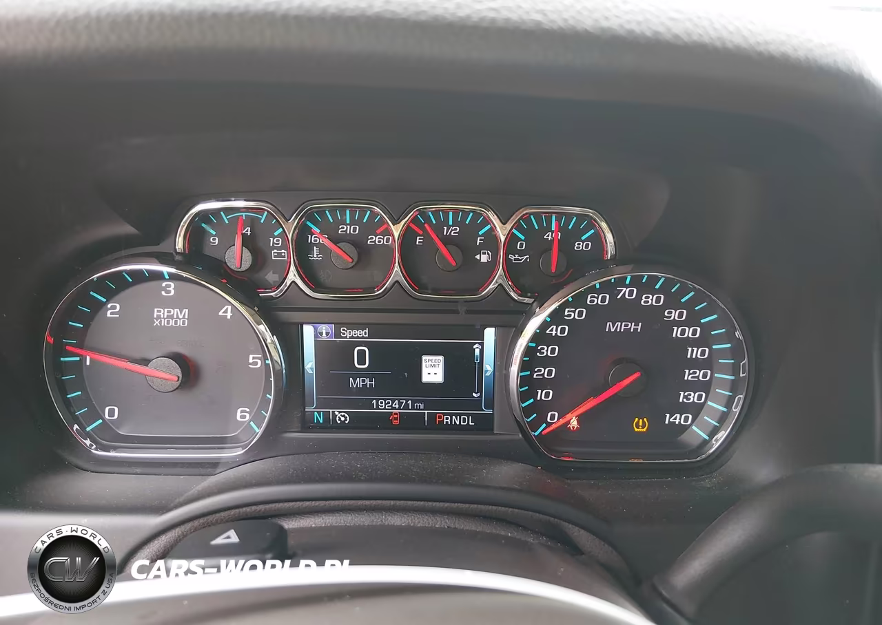 2018 Chevrolet Suburban Premier VIN:1GNSKJKC8JR391516 - 7