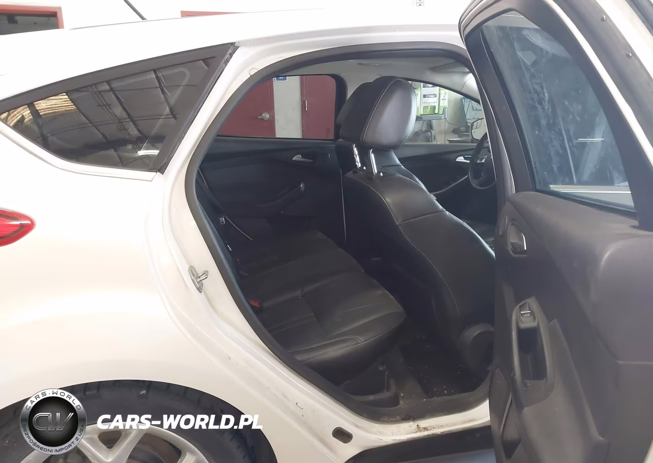 2014 Ford Focus Titanium VIN:1FADP3N27EL175916 - 8