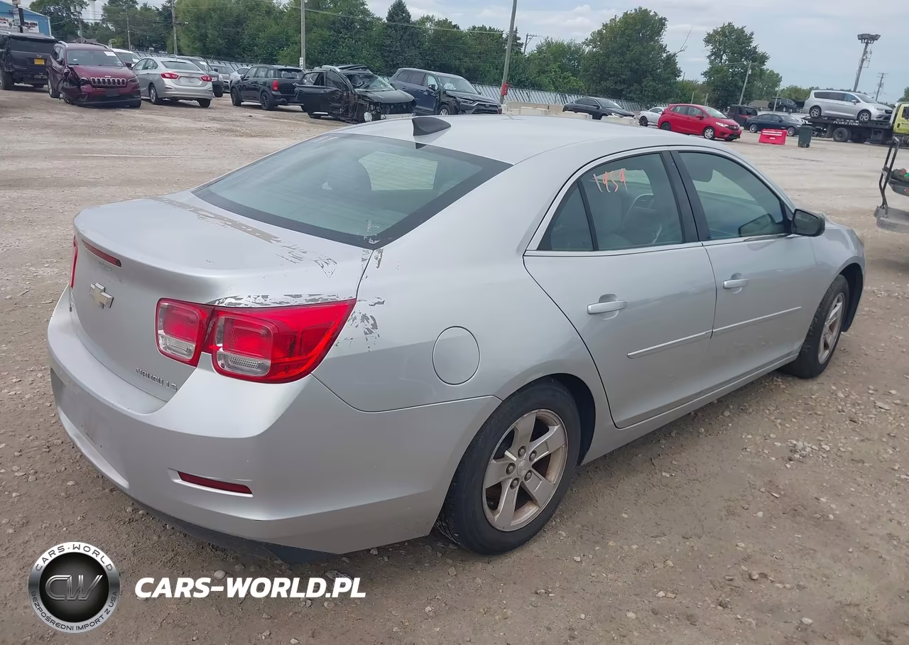 2015 Chevrolet Malibu Ls VIN:1G11B5SL2FF134316 - 4
