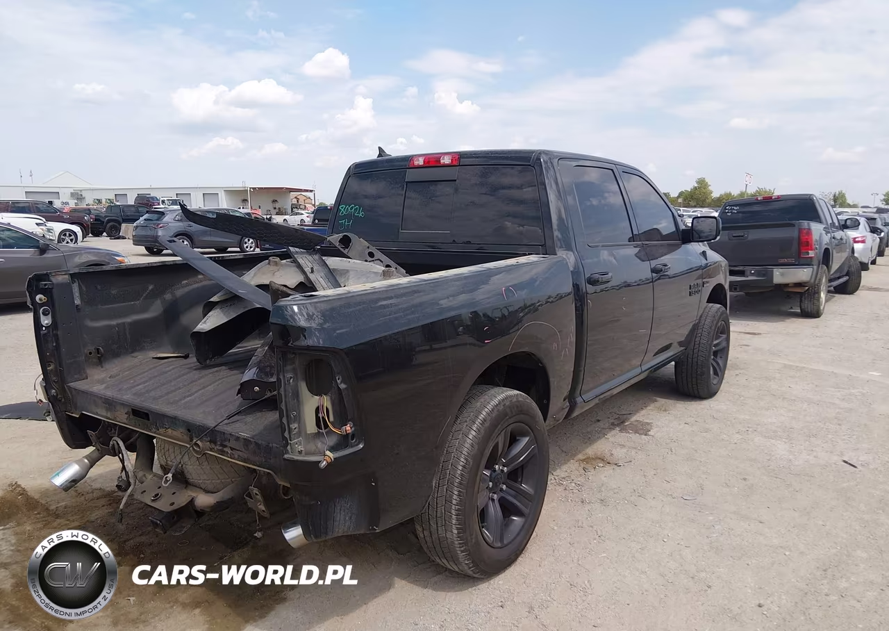 2016 Ram 1500 Sport VIN:1C6RR7MT0GS205978 - 4