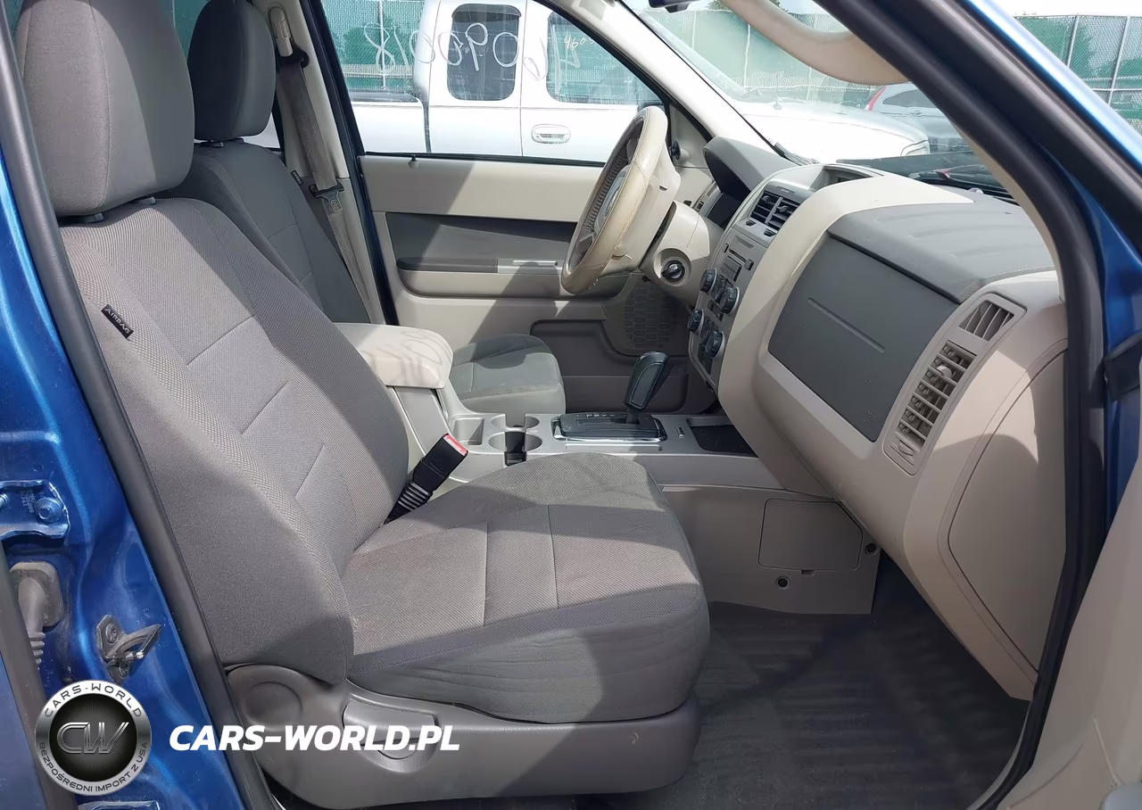 2010 Ford Escape Xlt VIN:1FMCU0DG3AKB07067 - 5