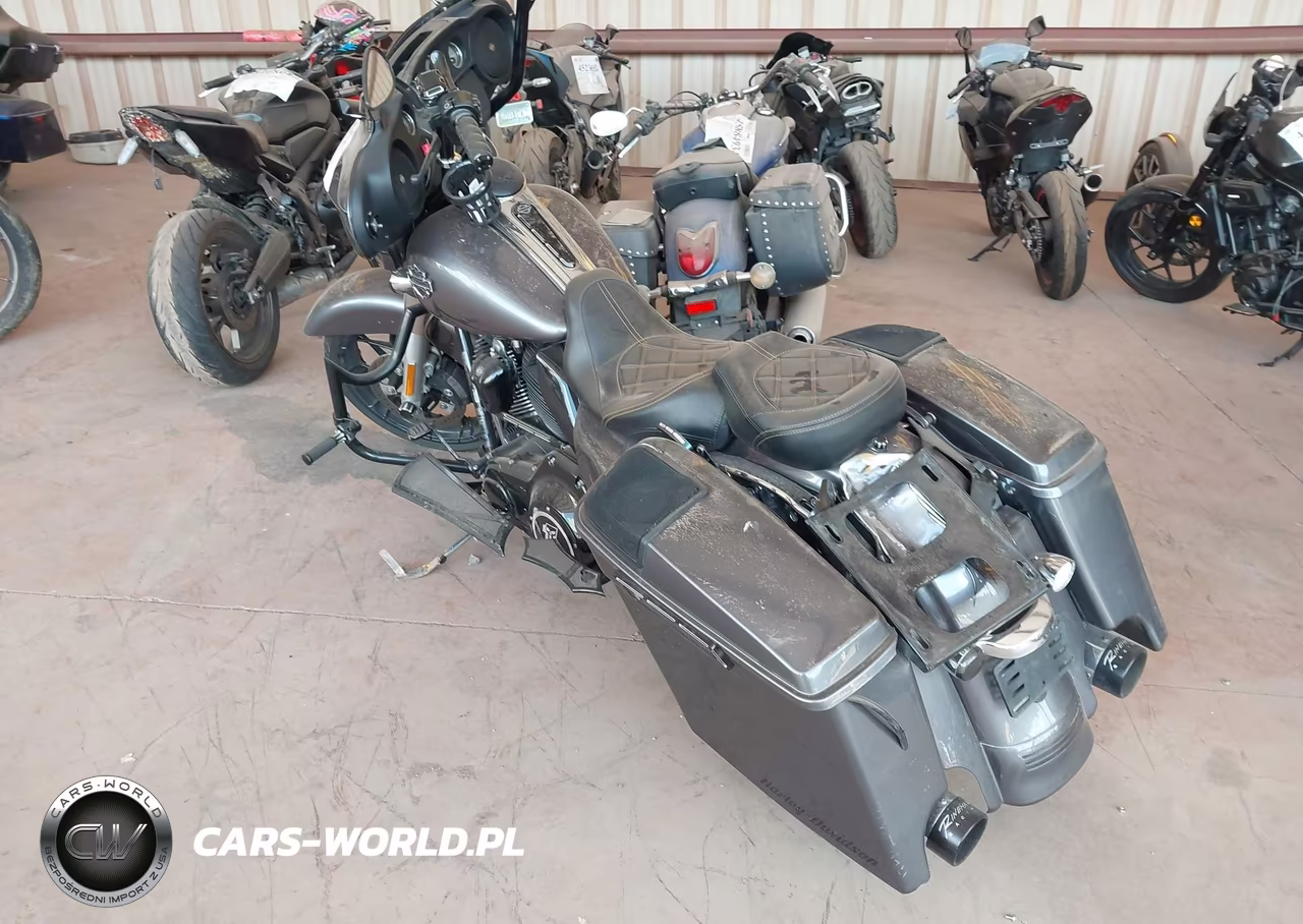 2014 Harley-Davidson Flhx Street Glide VIN:1HD1KBM14EB694411 - 3
