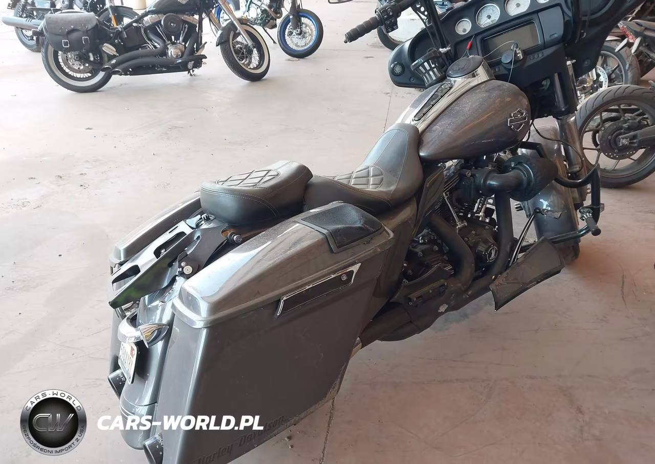 2014 Harley-Davidson Flhx Street Glide VIN:1HD1KBM14EB694411 - 4