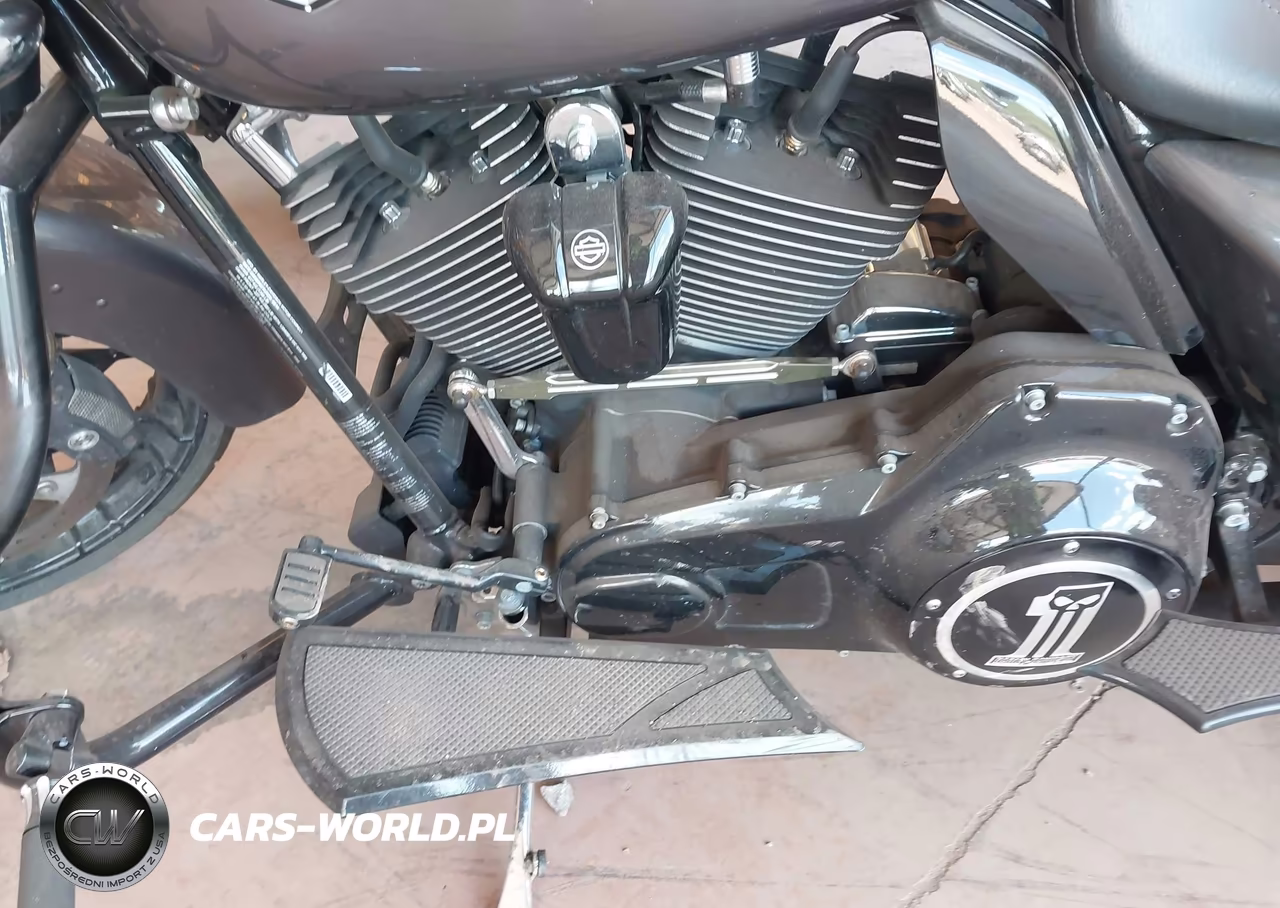 2014 Harley-Davidson Flhx Street Glide VIN:1HD1KBM14EB694411 - 9