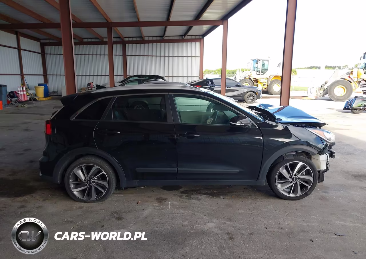 2019 Kia Niro Touring VIN:KNDCE3LC1K5222204 - 13