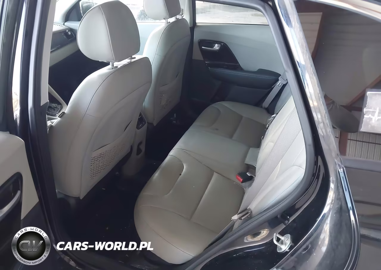 2019 Kia Niro Touring VIN:KNDCE3LC1K5222204 - 8