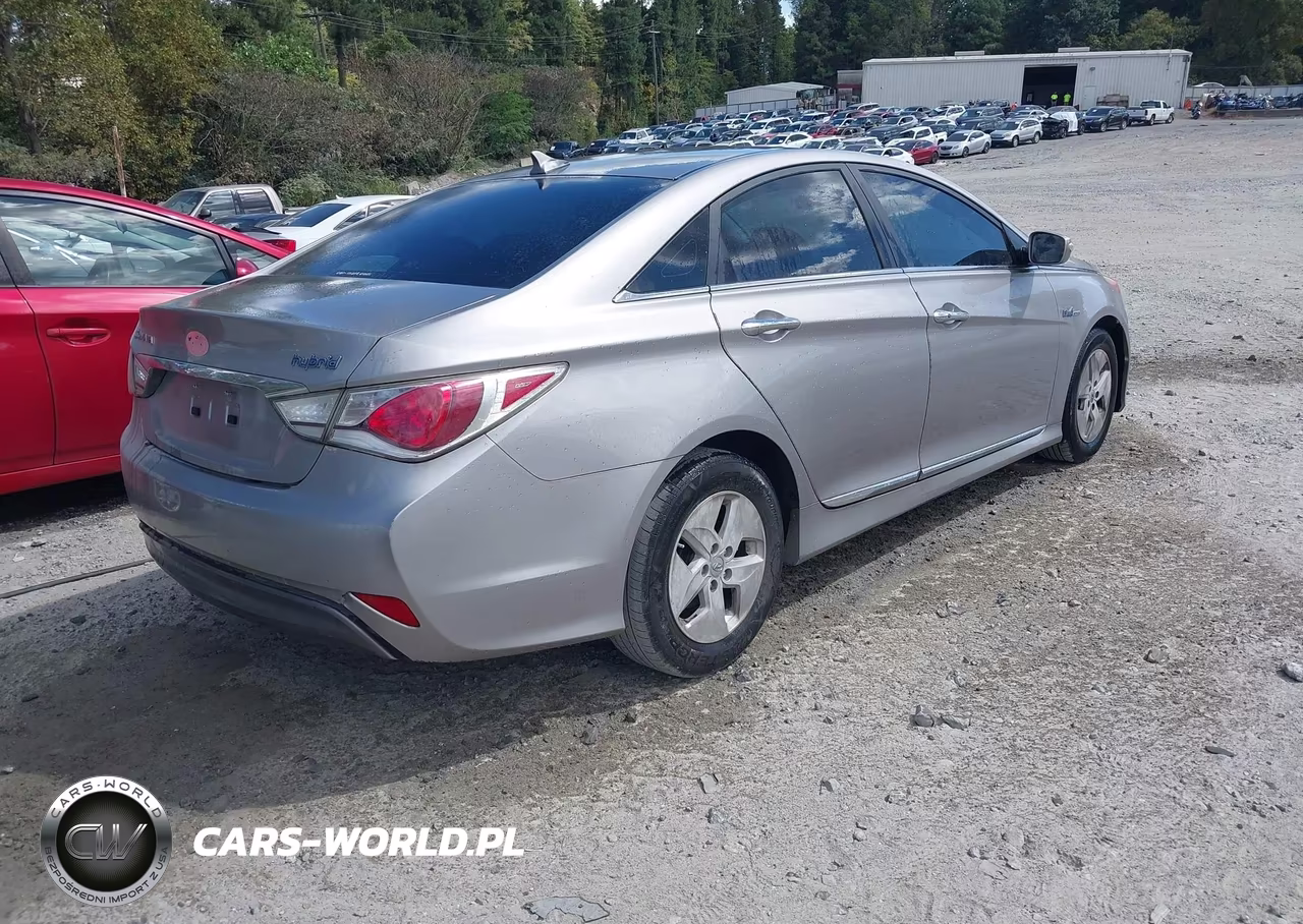 2011 Hyundai Sonata Hybrid VIN:KMHEC4A42BA000922 - 4