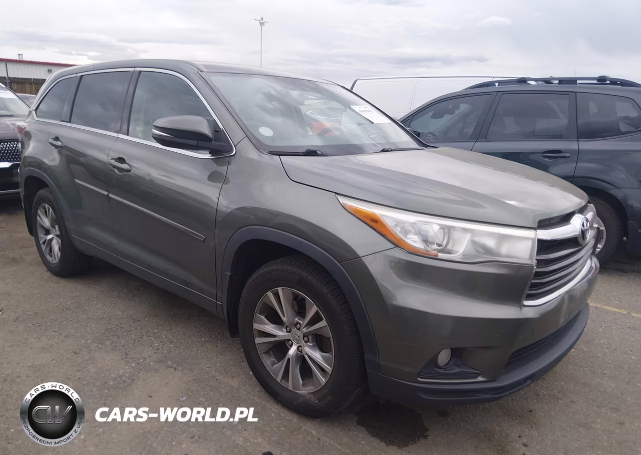 2015 Toyota Highlander Le Plus V6