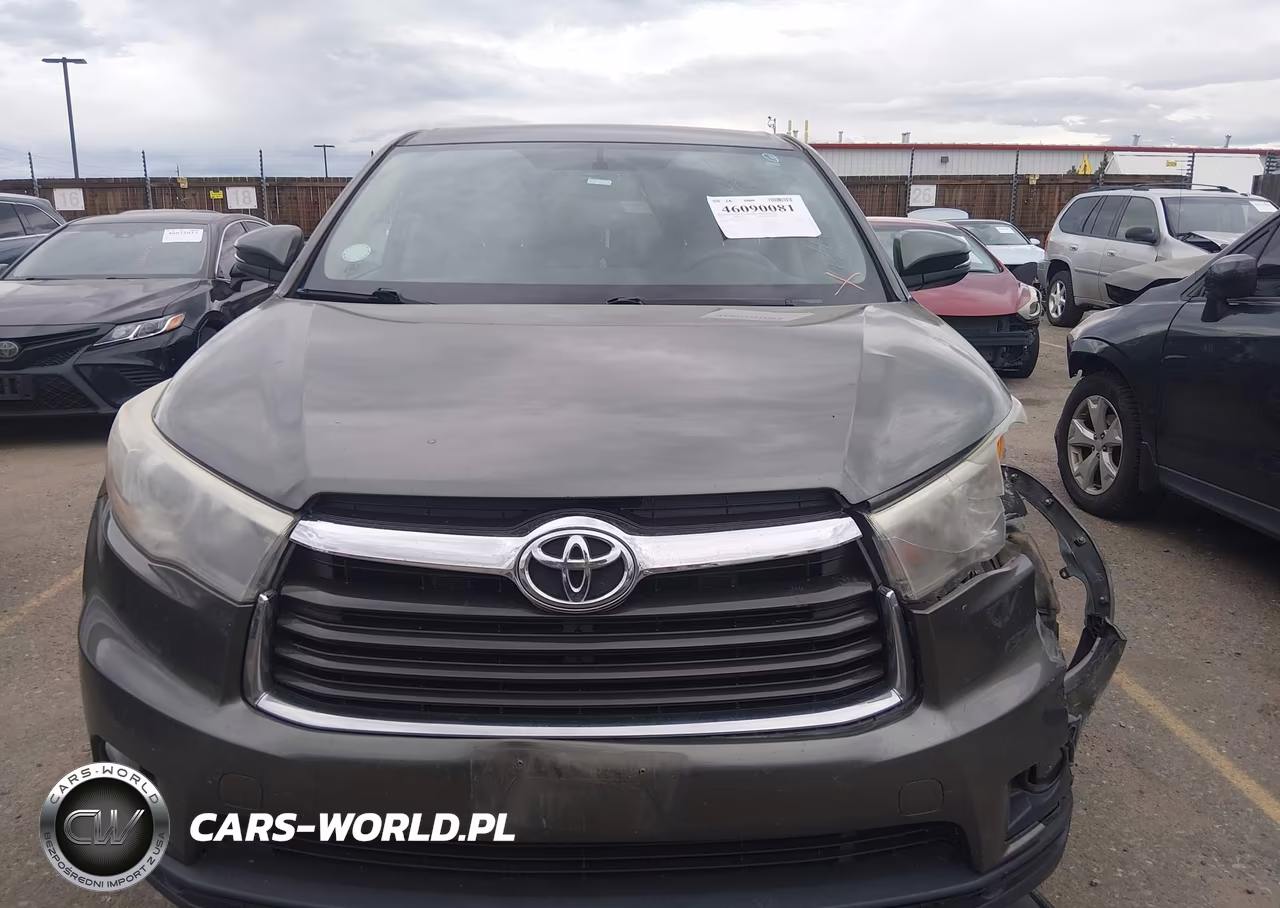2015 Toyota Highlander Le Plus V6 VIN:5TDBKRFH6FS092077 - 13