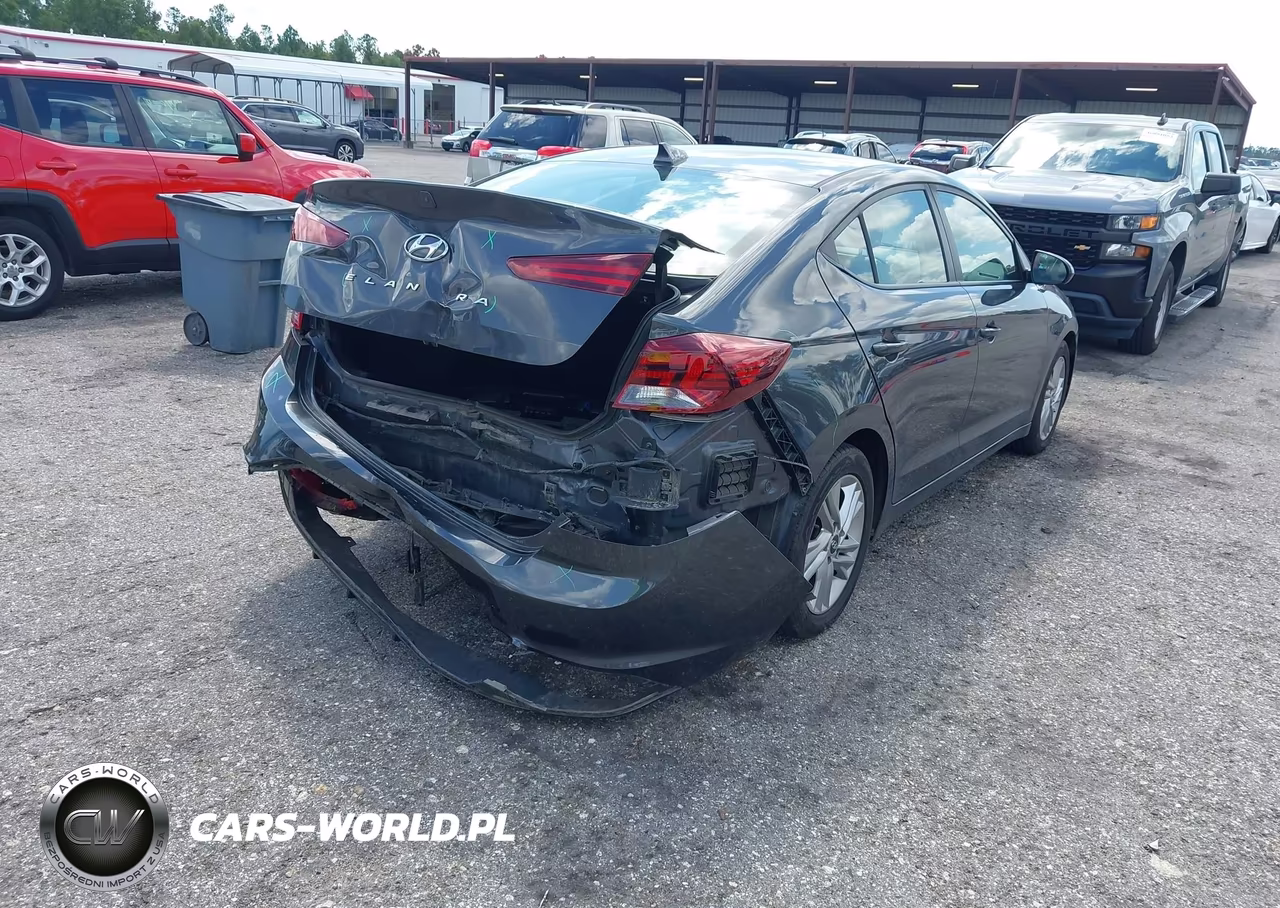 2020 Hyundai Elantra Sel VIN:5NPD84LF9LH613100 - 4