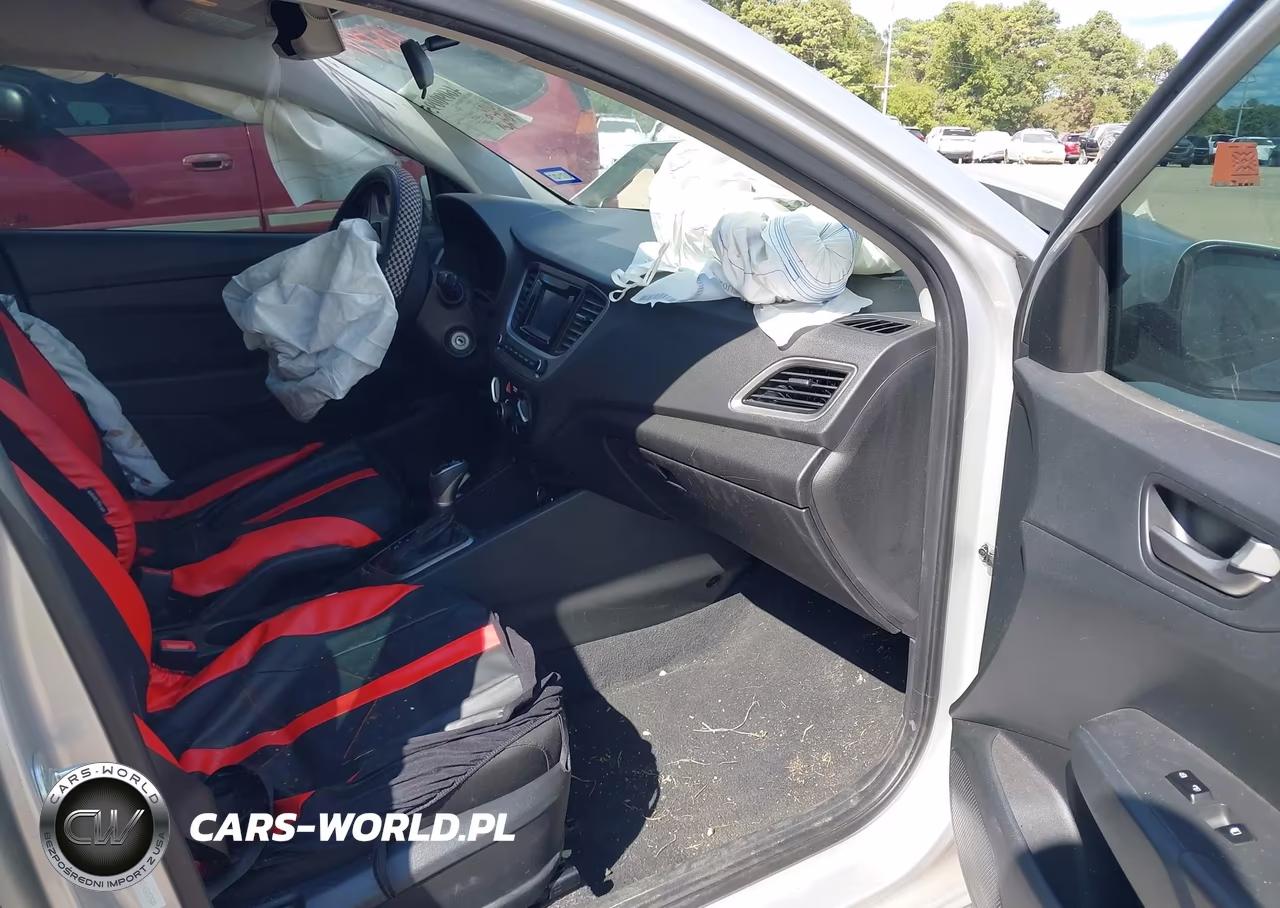 2019 Hyundai Accent Se VIN:3KPC24A31KE057549 - 5