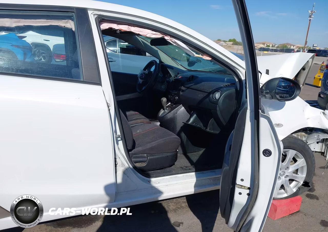 2012 Mazda Mazda2 Touring VIN:JM1DE1LY9C0136917 - 5