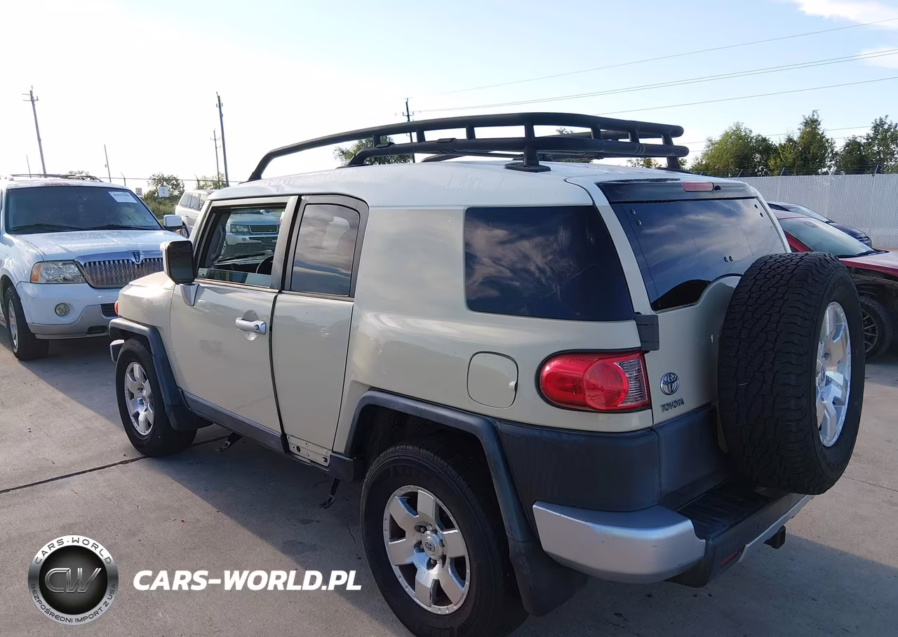 2008 Toyota Fj Cruiser VIN:JTEZU11F58K006800 - 3
