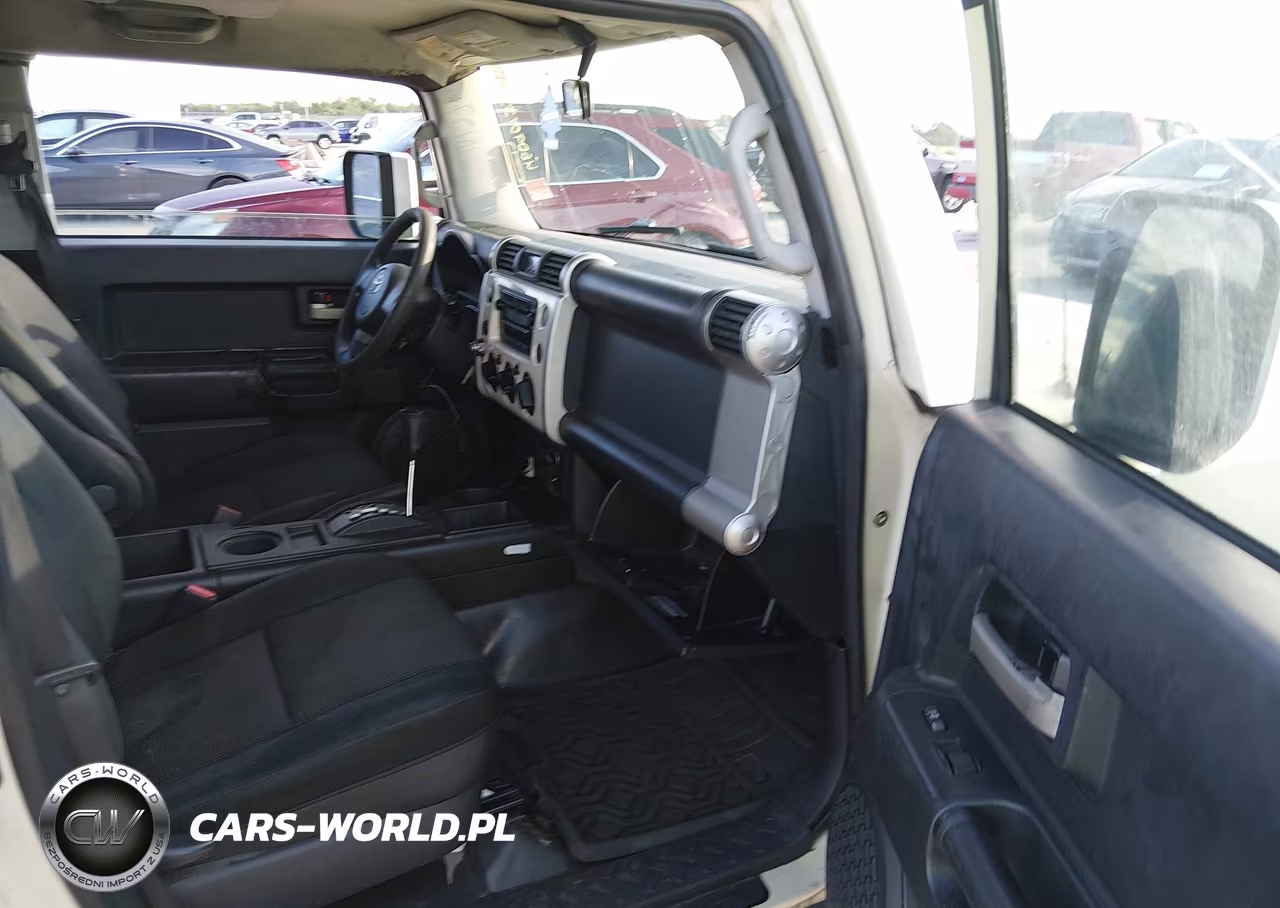 2008 Toyota Fj Cruiser VIN:JTEZU11F58K006800 - 5