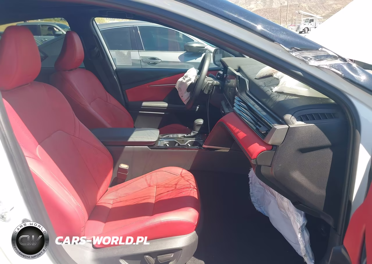 2025 Toyota Camry Xse VIN:4T1DBADK2SU028323 - 5