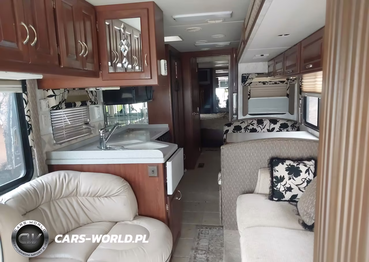 2004 Spartan Motors Motorhome 4Vz VIN:4VZBR1D964C047002 - 8