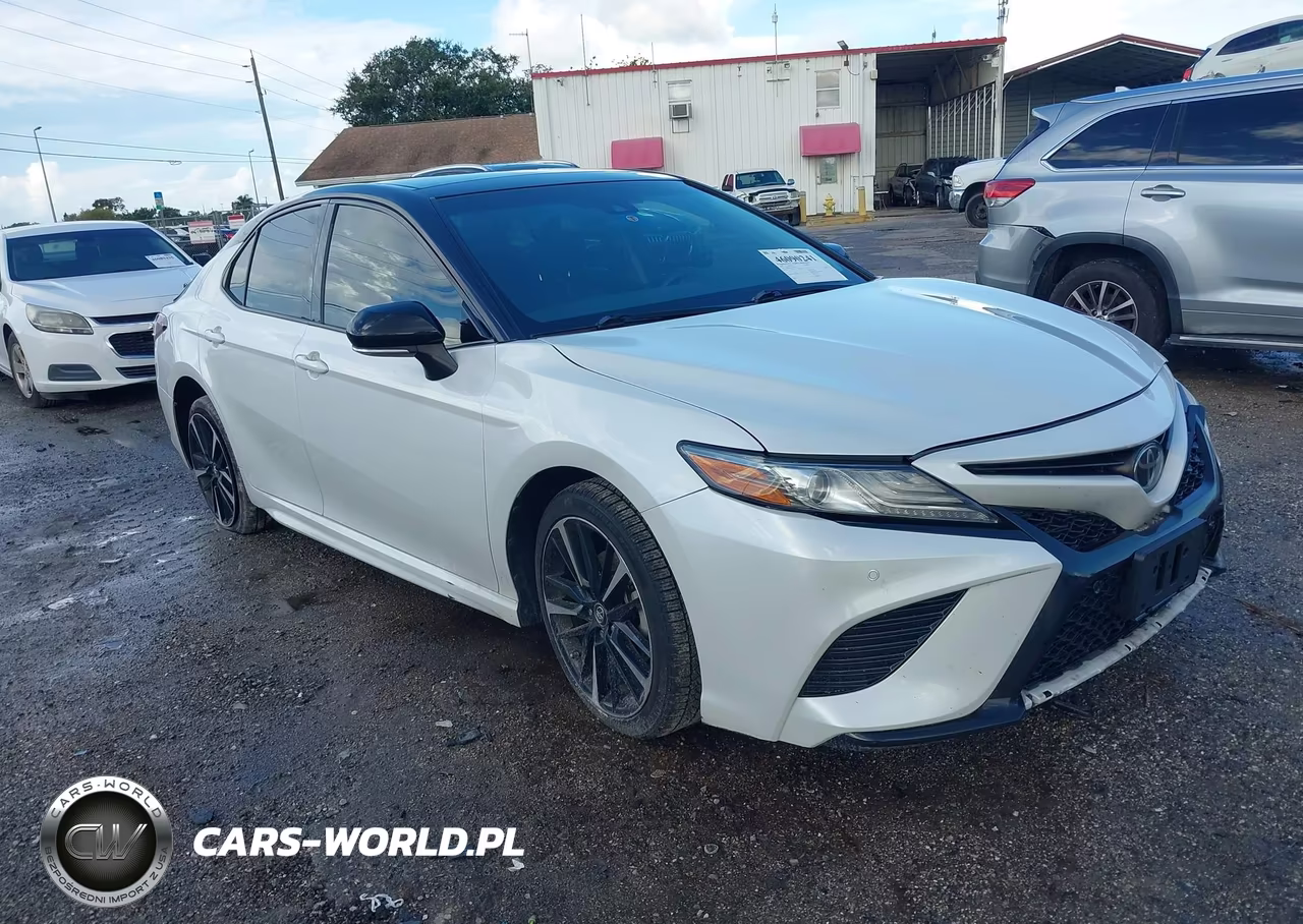2018 Toyota Camry Xse VIN:4T1B61HK8JU134702 - 1