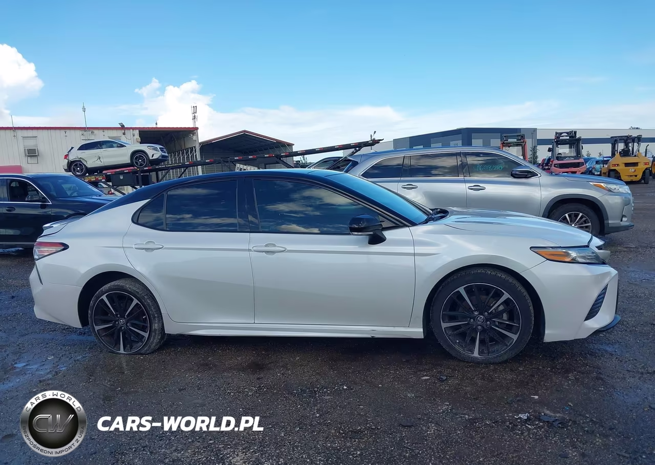 2018 Toyota Camry Xse VIN:4T1B61HK8JU134702 - 13