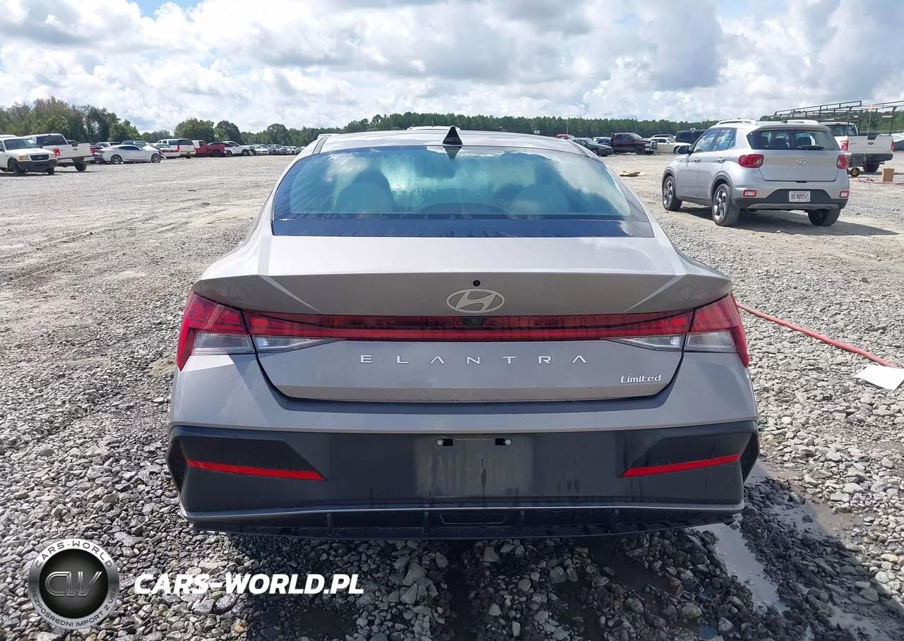 2025 Hyundai Elantra Limited VIN:KMHLP4DG7SU908430 - 16