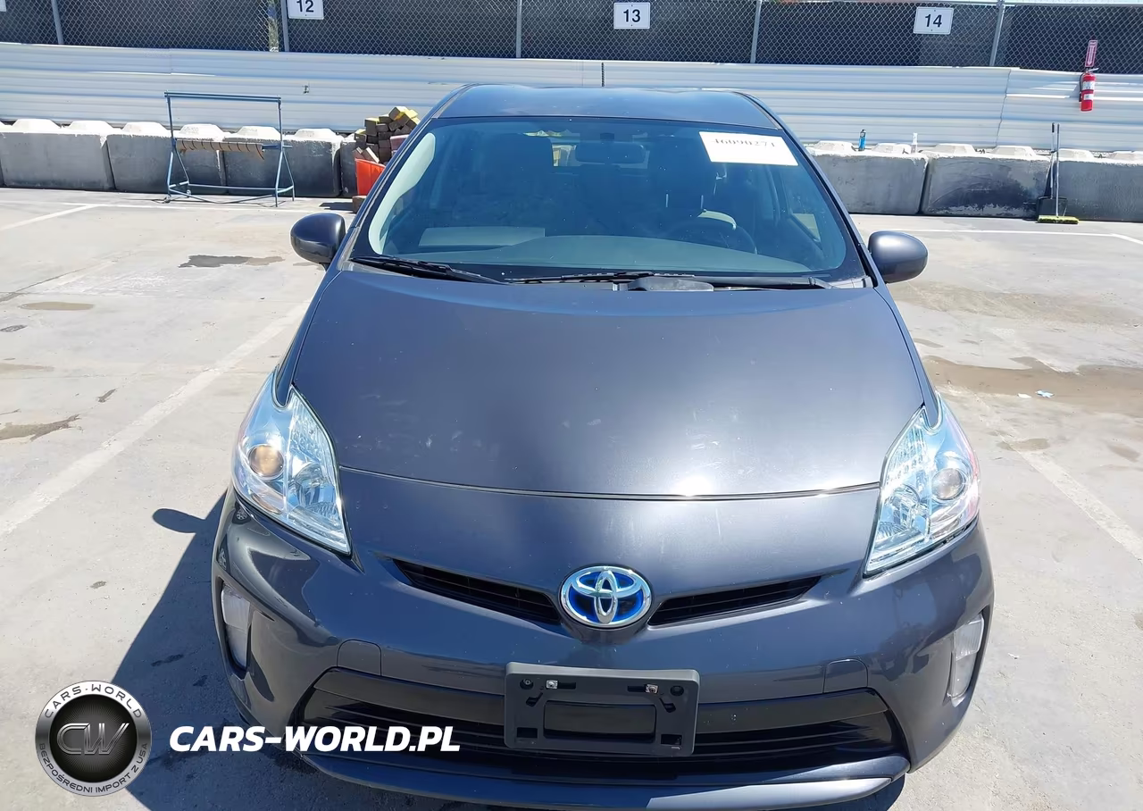 2014 Toyota Prius Two VIN:JTDKN3DU8E1754919 - 12