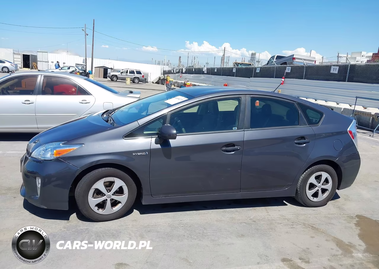 2014 Toyota Prius Two VIN:JTDKN3DU8E1754919 - 14