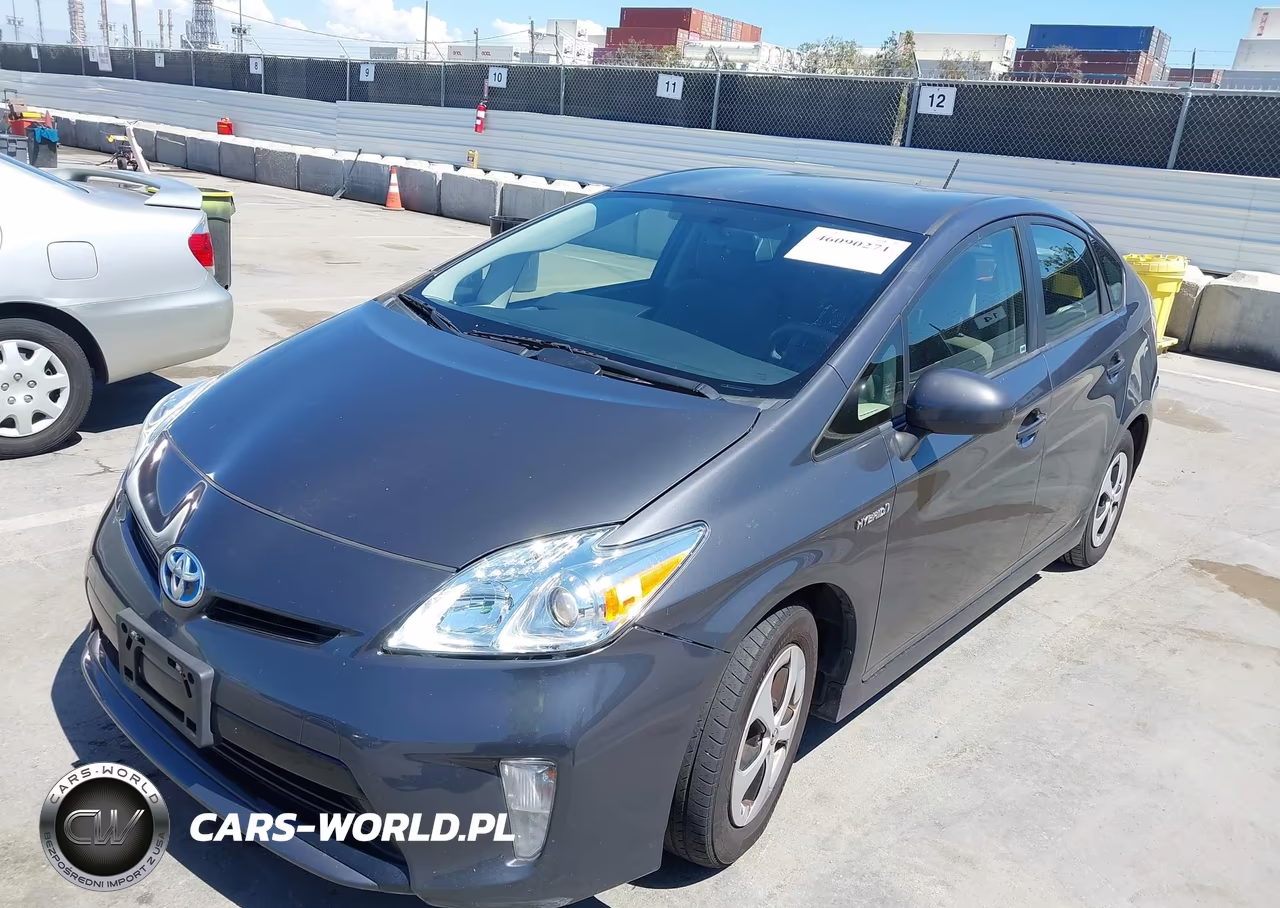 2014 Toyota Prius Two VIN:JTDKN3DU8E1754919 - 2