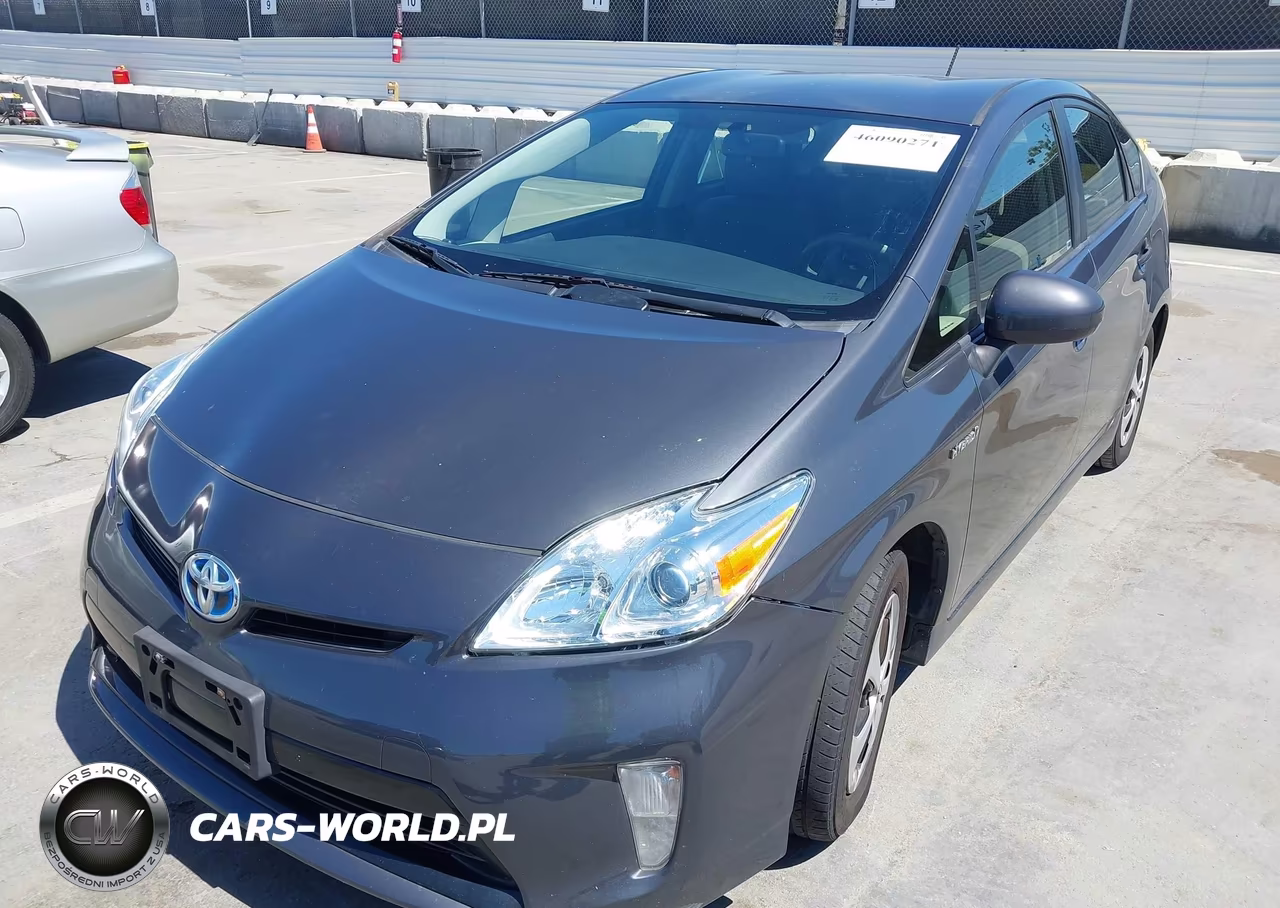 2014 Toyota Prius Two VIN:JTDKN3DU8E1754919 - 6