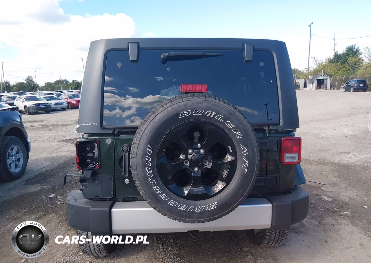 2012 Jeep Wrangler Unlimited Sahara VIN:1C4BJWEG0CL103890 - 15