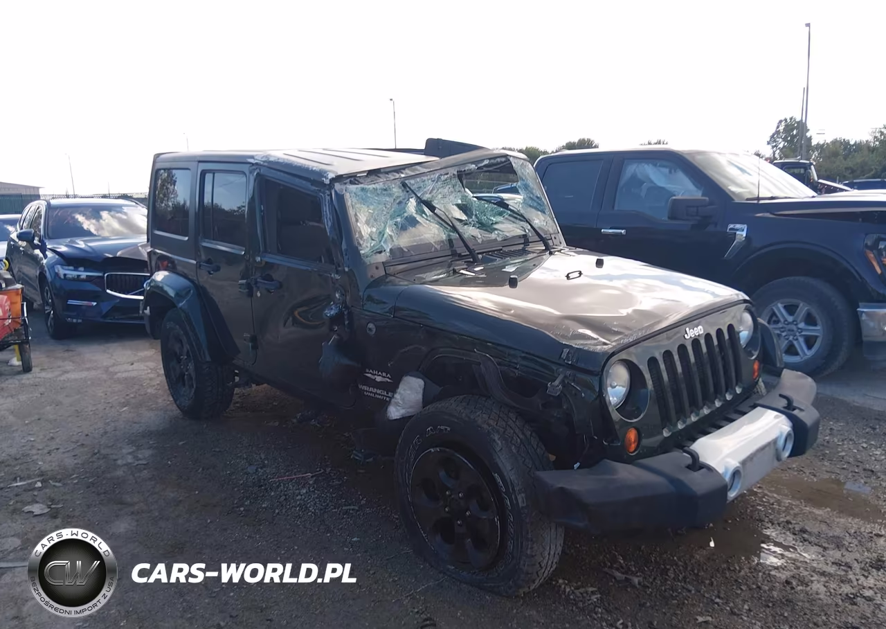 2012 Jeep Wrangler Unlimited Sahara VIN:1C4BJWEG0CL103890 - 6
