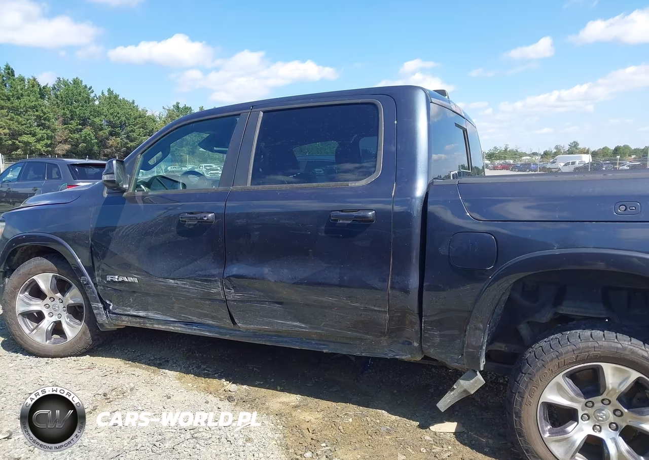 2019 Ram 1500 Laramie 4X4 5'7 Box VIN:1C6SRFJT0KN813023 - 14