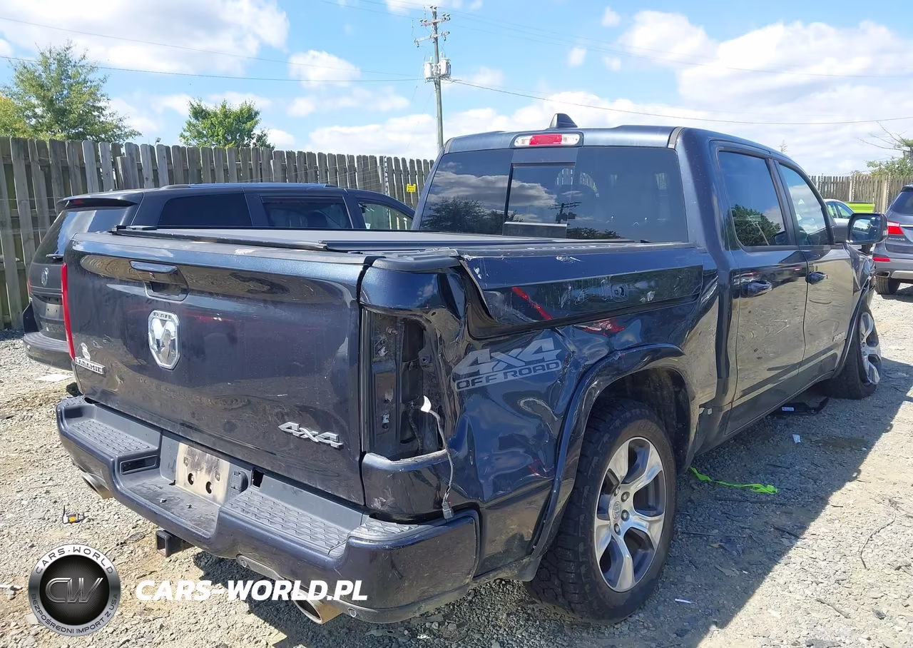 2019 Ram 1500 Laramie 4X4 5'7 Box VIN:1C6SRFJT0KN813023 - 4