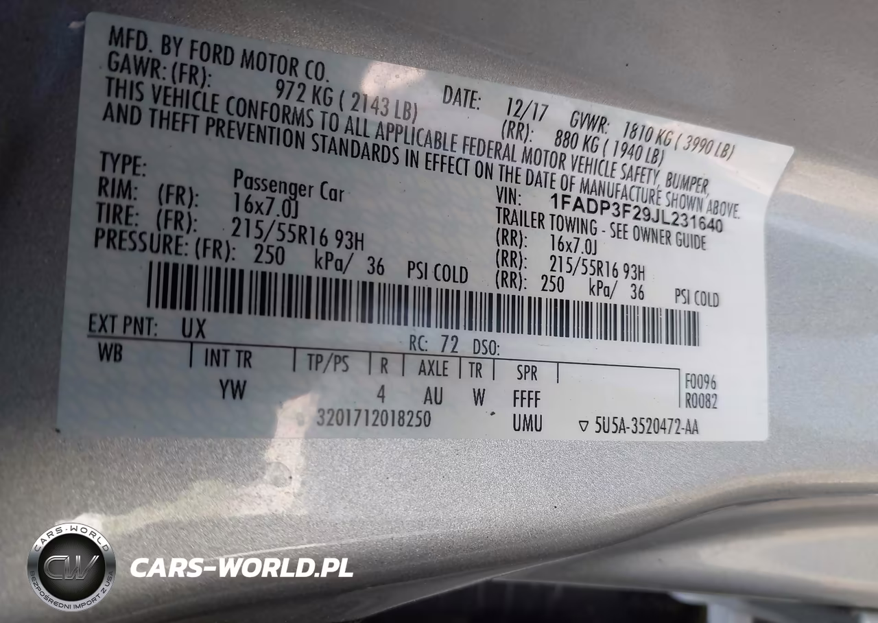 2018 Ford Focus Se VIN:1FADP3F29JL231640 - 9