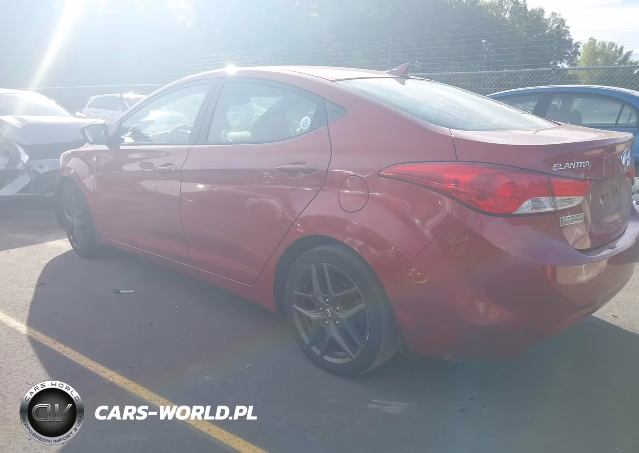 2013 Hyundai Elantra Limited VIN:KMHDH4AE2DU669148 - 3